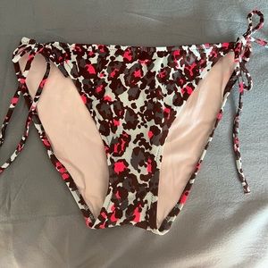 Victoria’s Secret String Bikini Bottom M